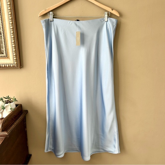 J Crew Gwyneth Slip Skirt Light Baby Blue Satin Midi Pull-On Size Large L NWT - Picture 3 of 13